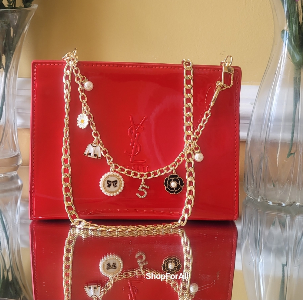 Yves Saint Laurent - Picture 2 of 16